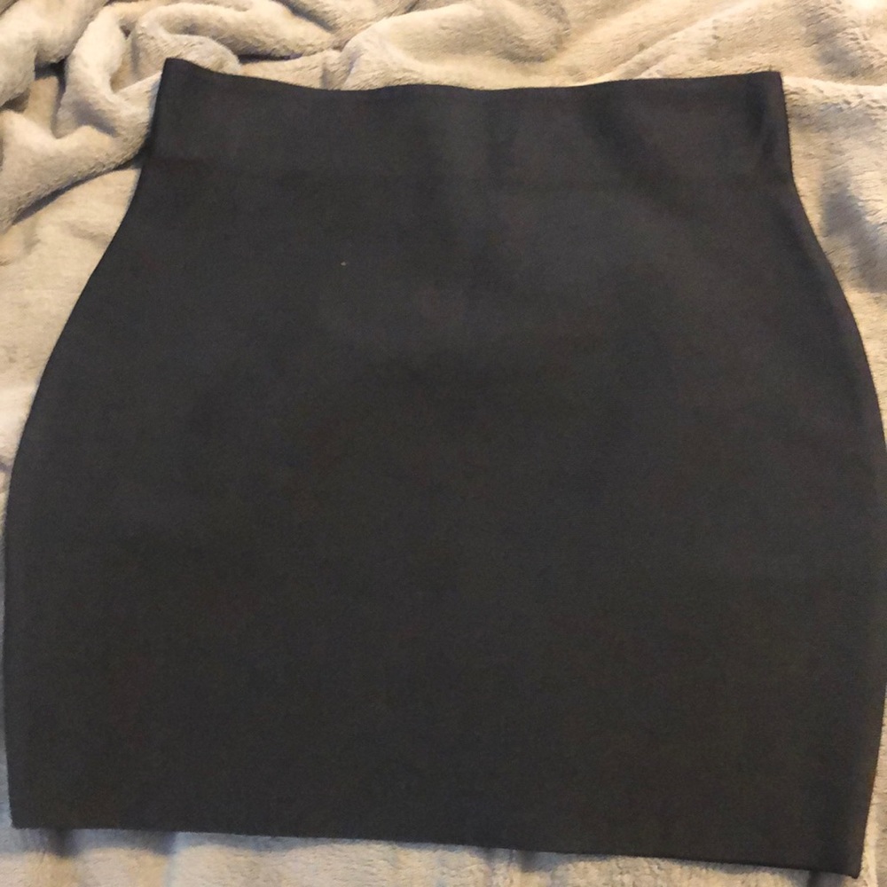 Fashion Nova Black bodycon mini skirt